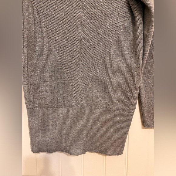 White House Black Market Long Sleeve Ribbed Tunic - Picture 8 of 11